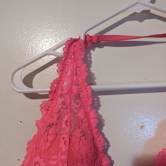 Hot pink La Senza bra size D34 - Picture 3 of 3